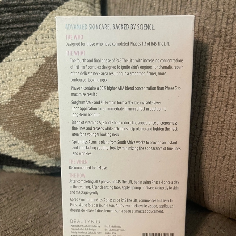 R45 The Lift Phase 4 Neck Treatment - Picture 2 of 3